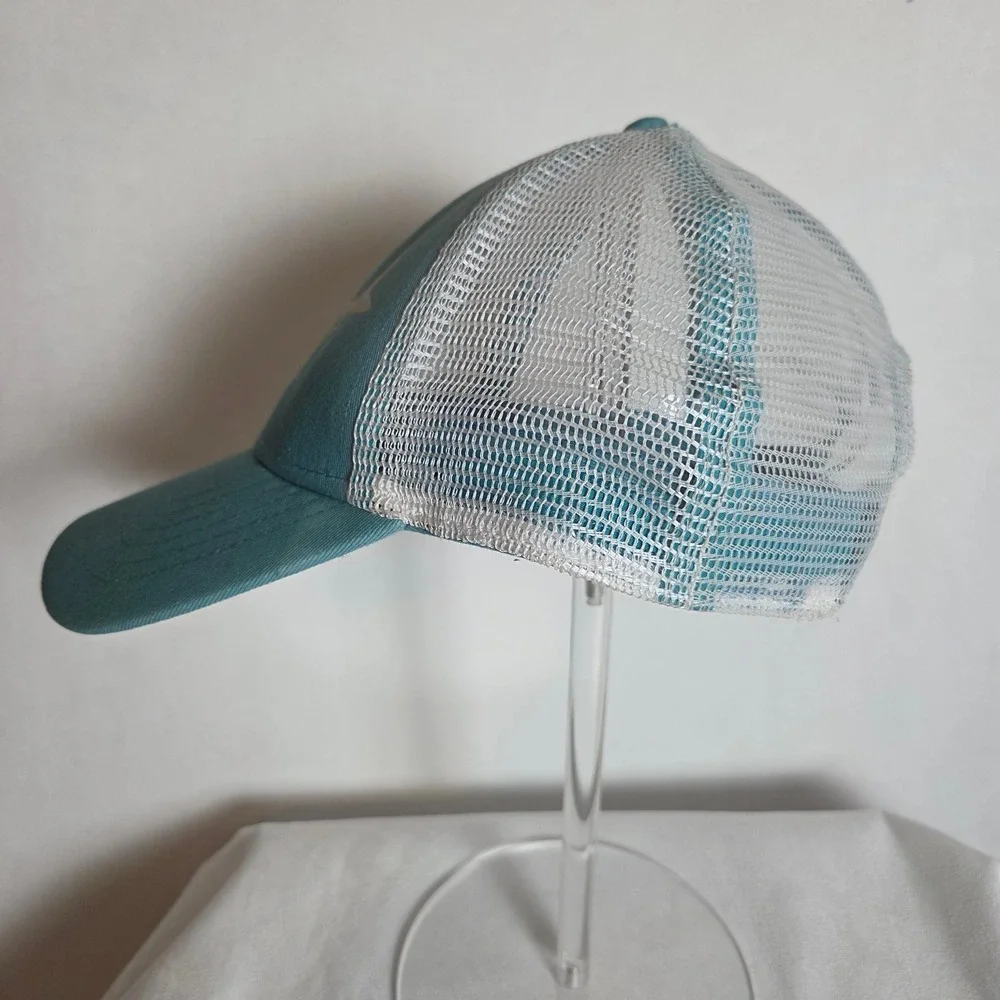YETI Coolers Shark Logo Trucker Hat Teal Blue White Mesh Snapback Cap Beach - Picture 2 of 8